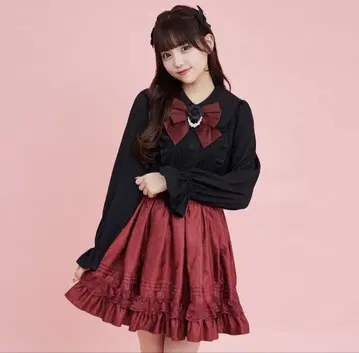 시크릿허니 SecretHoney 까멜리아 리본 페플럼 블라우스