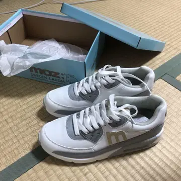 MOZ 여성용 스니커즈 24.5cm
