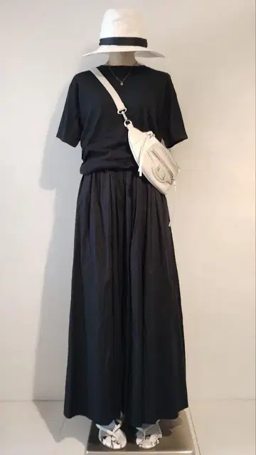 C6016 올 블랙 코디