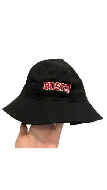 BDSF 자수 로고 버킷 햇 블랙