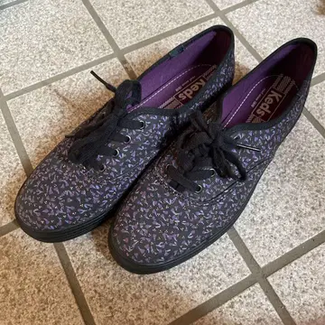 Keds 꽃무늬 스니커즈 블랙/보라색