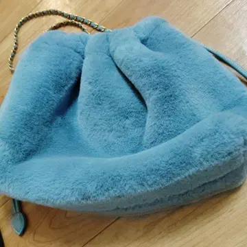 스카이블루 퍼 복조리형 핸드백