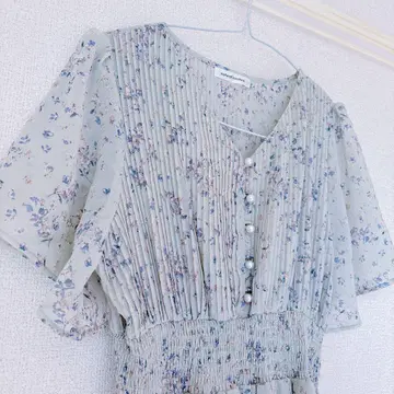 내추럴 꾸뛰르 플레어 슬리브 원피스