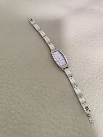 미쉘클랑 아날로그 손목시계 EDW-121