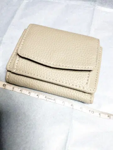 옅은 그린 3단 폴더형 지갑