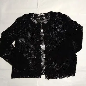 레이스 뜨개질 꽃 모티브가 있는 긴팔 가디건 (블랙) 카네코 이사오