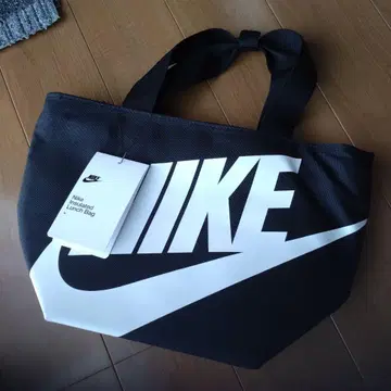 새상품 NIKE 나이키 퓨처라 토트 백 런치 백 보냉 백