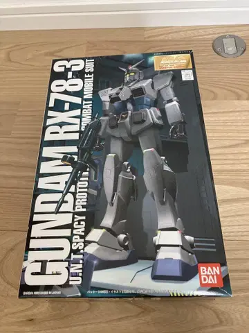 1/100 건담 RX-78-3 'G-3 건담' 마스터 그레이드 모델