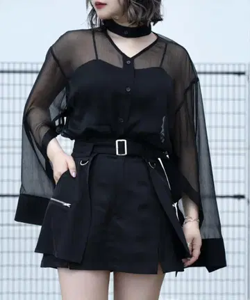 RMAF Mavie..7 소매 슬릿 시어 셔츠