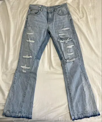 ZARA 데미지 가공 라이트 블루 데님 31 플레어 데님 플레어 팬츠