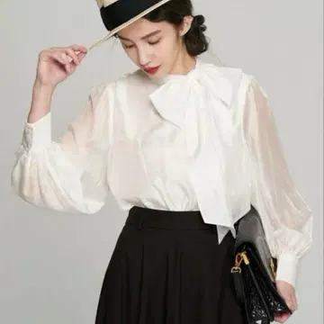 tnewties 트레비 분수에 지갑을 떨어뜨렸어요 리본 블라우스 화이트