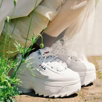 휠라 디스루프터 통굽 스니커즈 24cm