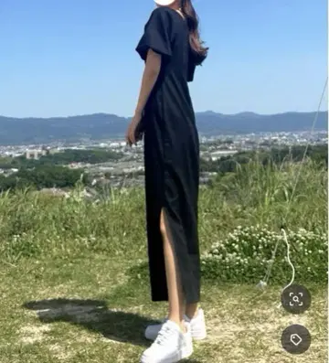 Louere 스퀘어 넥 I 라인 원피스