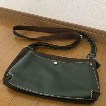 숄더백 그린 새상품급 그린
