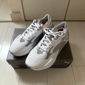 새상품 PUMA RS-G 스니커즈 화이트/그레이
