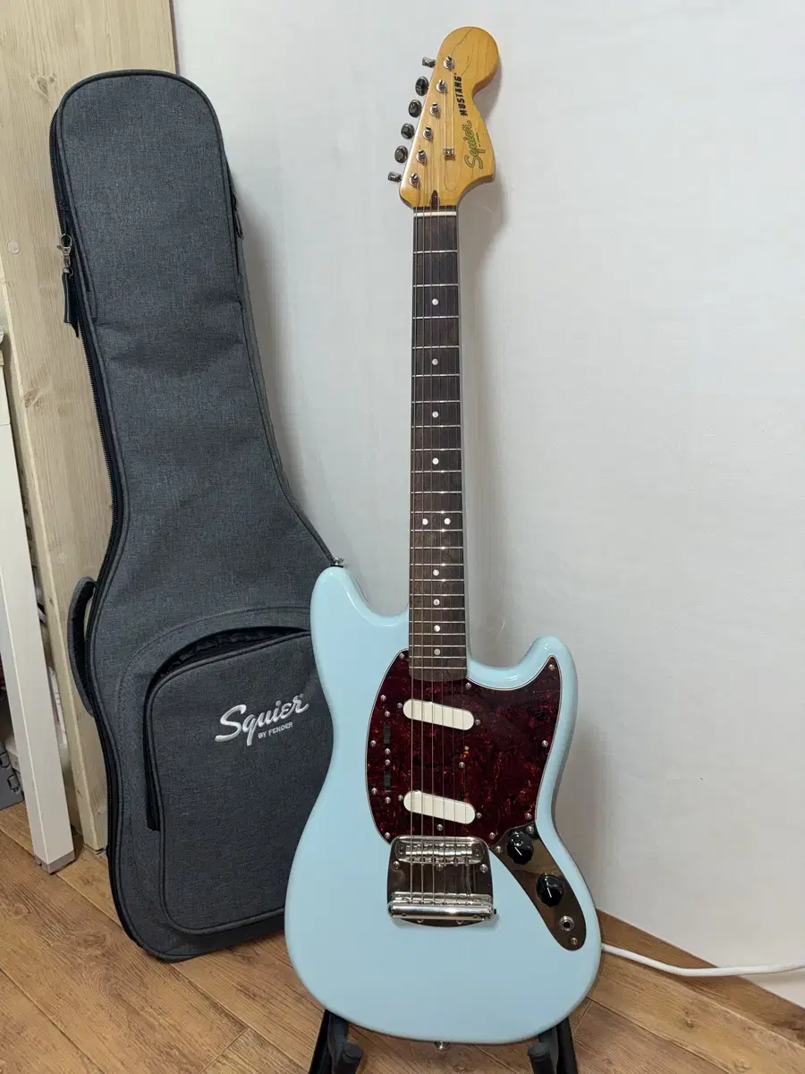 Squier Classic Vibe 60s Mustang Sonic Blue