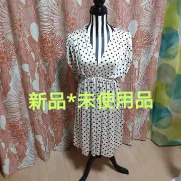 도트 무늬 드레이프 드레스 화이트/블랙 도트 포멀