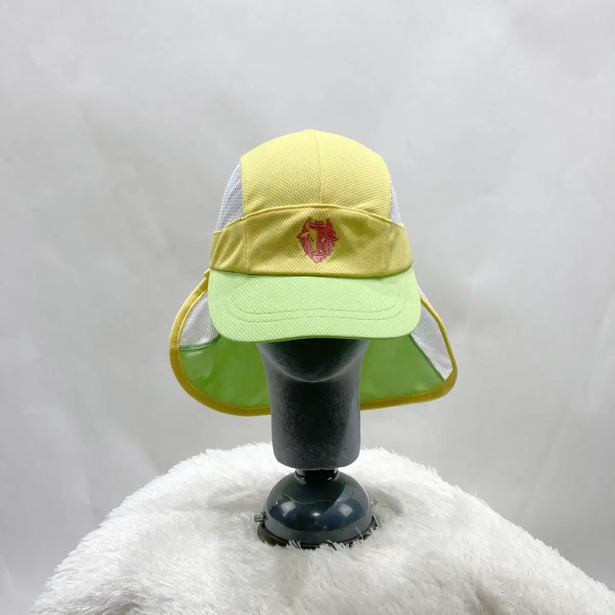 Blackyak Kids Sahara Cap Hat 52cm Never Used