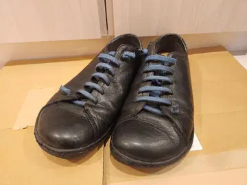 캠퍼 페우 블랙 가죽