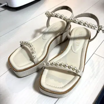 루타론 펄 샌들