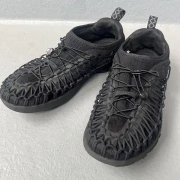 KEEN 유니크 블랙 29.0