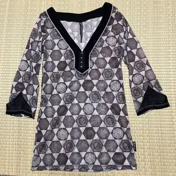 OZZ CROCE 기하학 패턴 V넥 튜닉