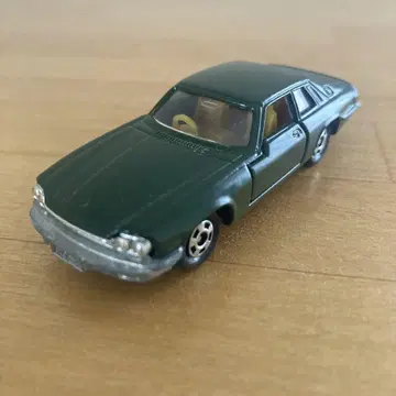 토미카 재규어 XJ-S