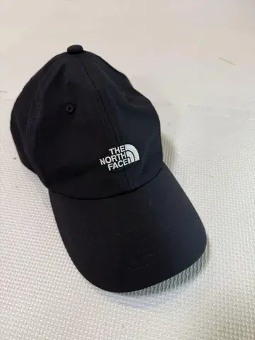 THE NORTH FACE 블랙 캡 조정 가능