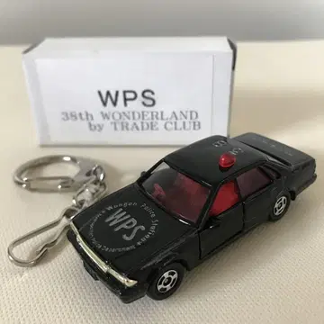 토미카 닛산 세드릭 4도어 H.T 경찰차 WPS 키체인