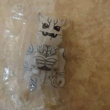 베어브릭 BE@RBRICK 전왕 모모타로스