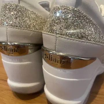 +diana 글리터 장식 힐 스니커즈 24cm