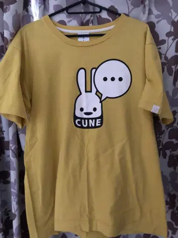 CUNE 티셔츠