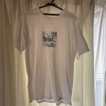 HUF 화이트 티셔츠 L 사이즈 꽃무늬