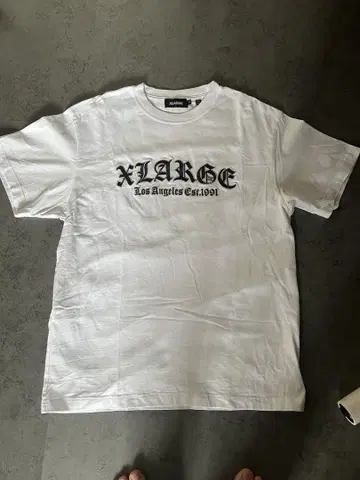 XLARGE 화이트 티셔츠 M