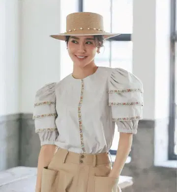 seventen 자수 티어드 슬리브 블라우스 베이지 S