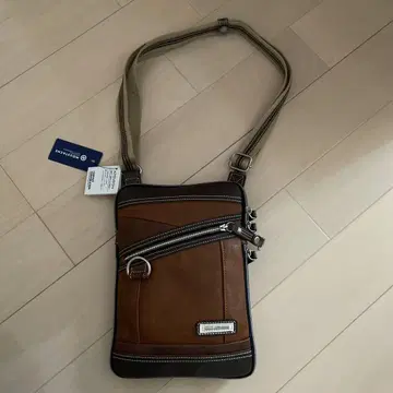 MOUSTACHE 스마트폰 숄더백 CA