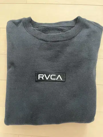 RVCA 블랙 크루넥 트레이닝복