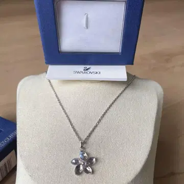 SWAROVSKI 목걸이