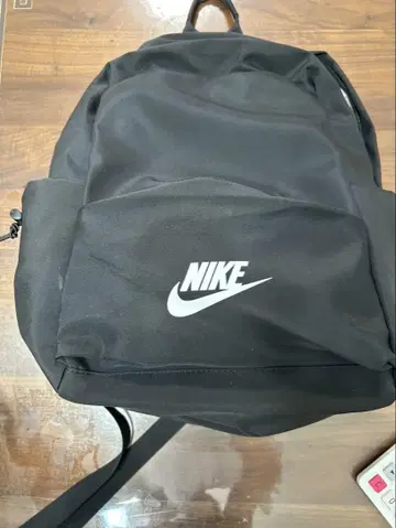 Nike 블랙 백팩