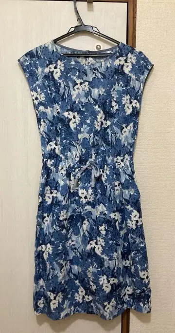 어반 리서치 꽃무늬 반팔 원피스