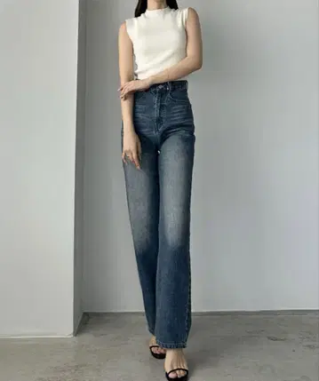 Louere 하이 웨스트 스트레이트 데님 라이트 블루 ST 사이즈