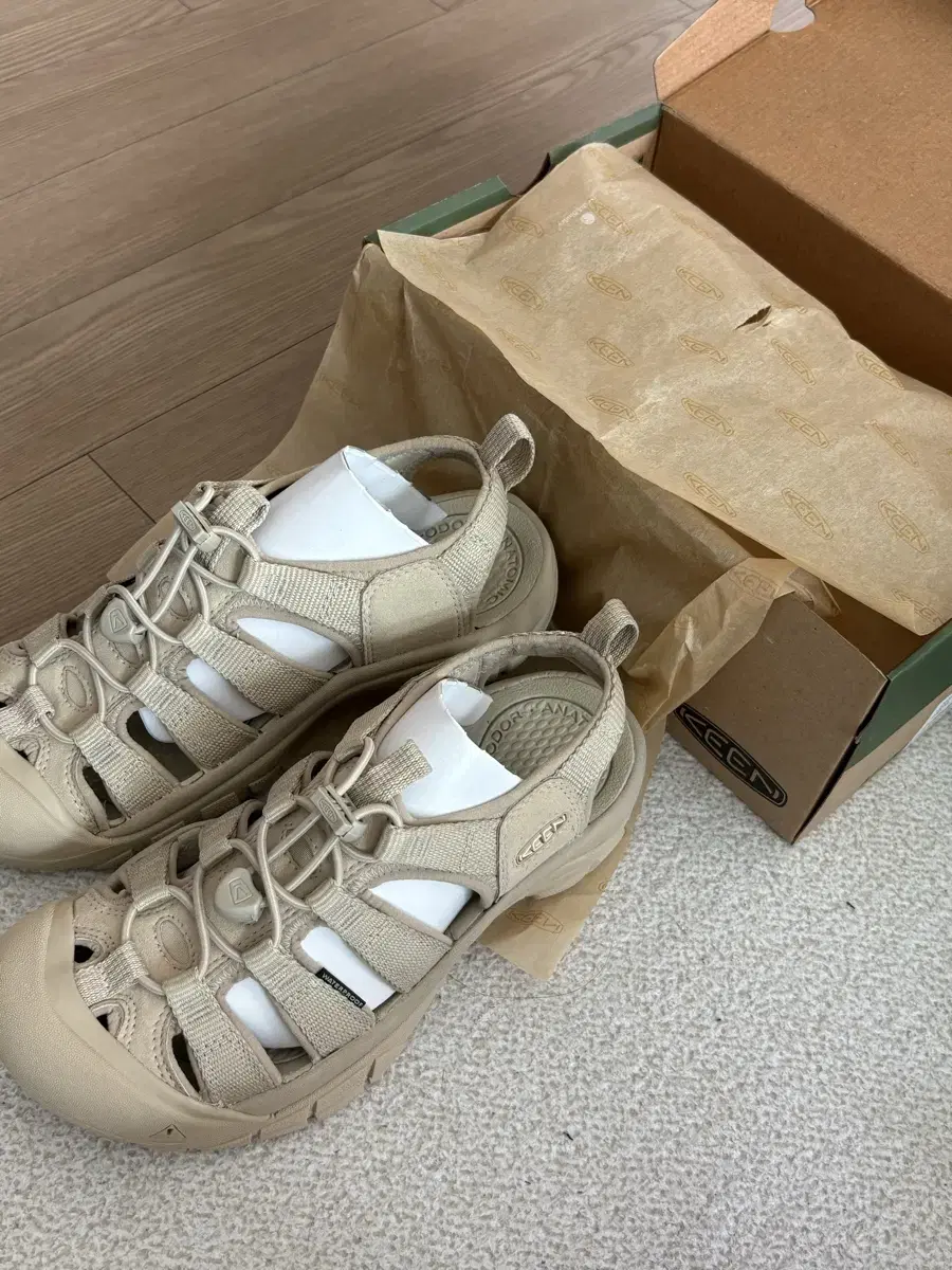Keen Newport Safari 235