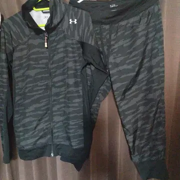 언더아머 블랙 카모플라주 셋업 MD