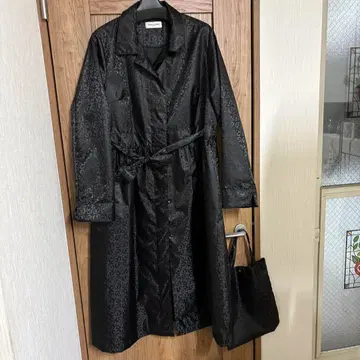 밀라 숏 로고 가드 레인코트