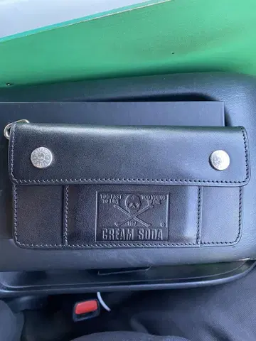 CREAM SODA 블랙 가죽 장지갑