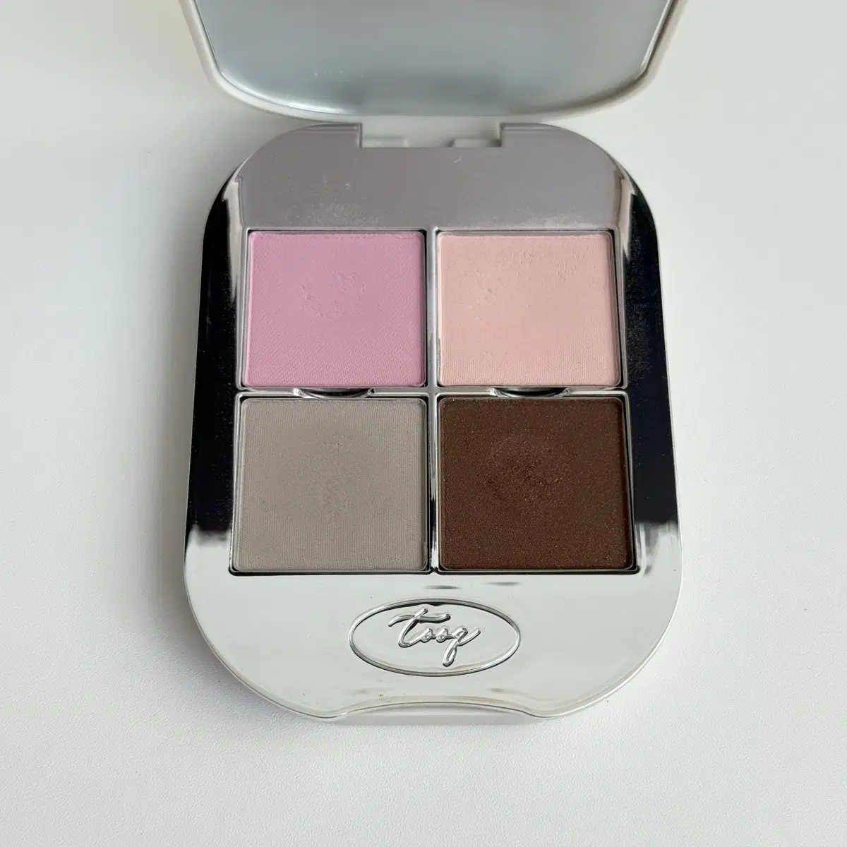 Touk One by Genuine Magnetic Eyeshadow Palette Cotton Classic