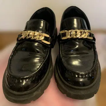 ZARA 자라 블랙 로퍼 골드 체인 22cm 수납 가방 포함 통굽