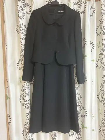 CREA by SOIR-PELE 블랙 스커트 수트