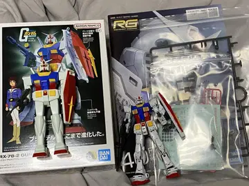 RG 1/144 RX-78-2 건담 Ver.2.0과 리바이벌 건담