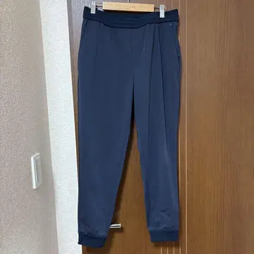 크로스 옷장 Matte Twist Jogger Pants 네이비